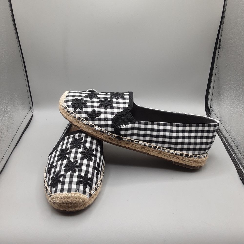 Black  Flats